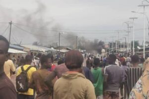 Drame au Togo : Un Camion citerne prend feu à Guerin Kouka (vidéo)