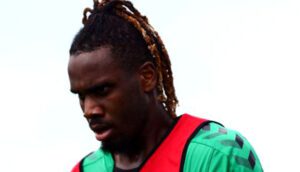 Charles Abi : L'attaquant franco-togolais mis à pied de son club pour conduite en état d'ivresse