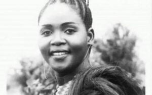 Bella Bellow, ancienne conquête du roi Pelé ? Cette photo de la diva togolaise déchire !