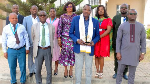 Togo-bonne gouvernance : Le Directeur Général de l'aéroport de Lomé décoré