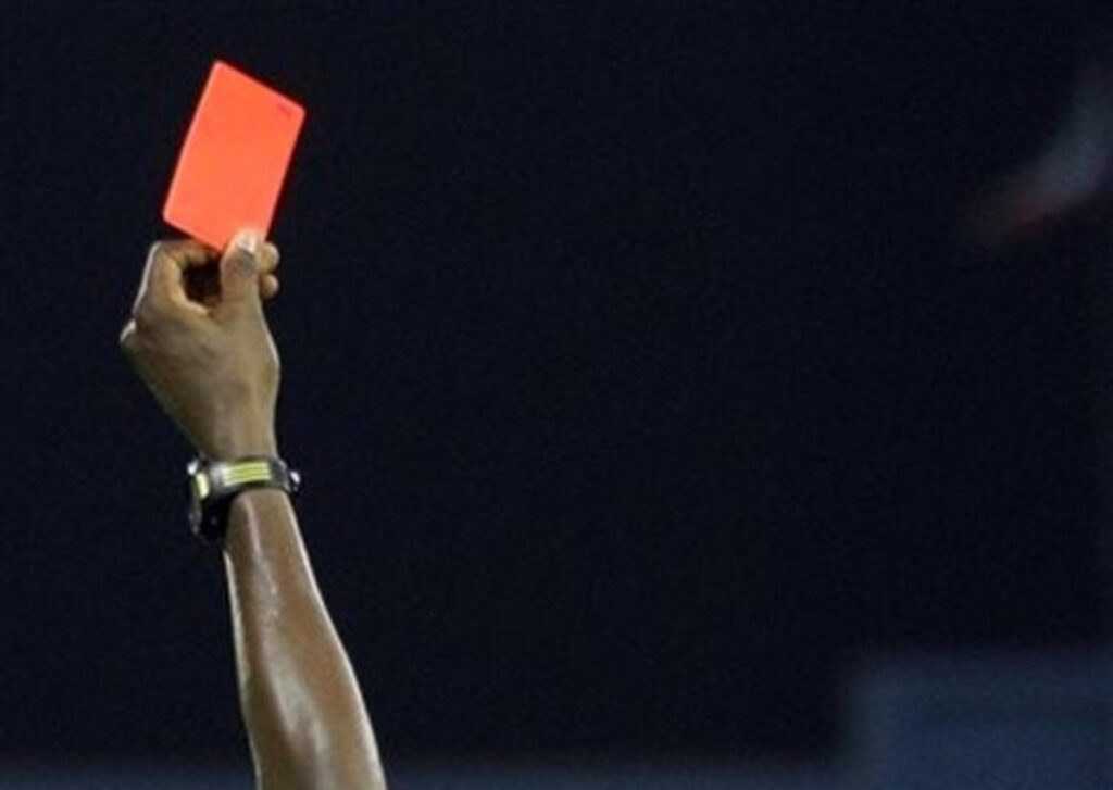 Lahm 5e, Benzema 3e... : Top 5 meilleurs joueurs n'ayant jamais reçu de carton rouge