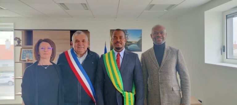 Le Maire Aimé DJIKOUNOU à la conquête des collectivités et investisseurs français