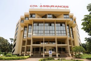 Togo : GTA Assurances offre des blocs sanitaires à deux établissements scolaires dans la Kozah