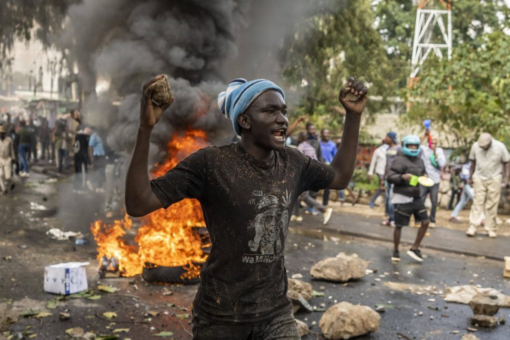 Émeutes au Kenya : Les manifestants réclament la suppression des hausses d'impôts