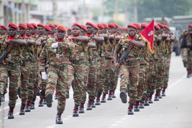 Coup d'État au Niger : Le chien aboie, la caravane passe