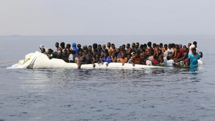 Les recherches de bateaux de migrants portés disparus au large des Canaries ont été temporairement suspendues mercredi en raison des conditions météorologiques difficiles.