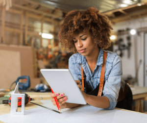 Entrepreneuriat : 5 Mythes Courants à Oublier Avant de se Lancer