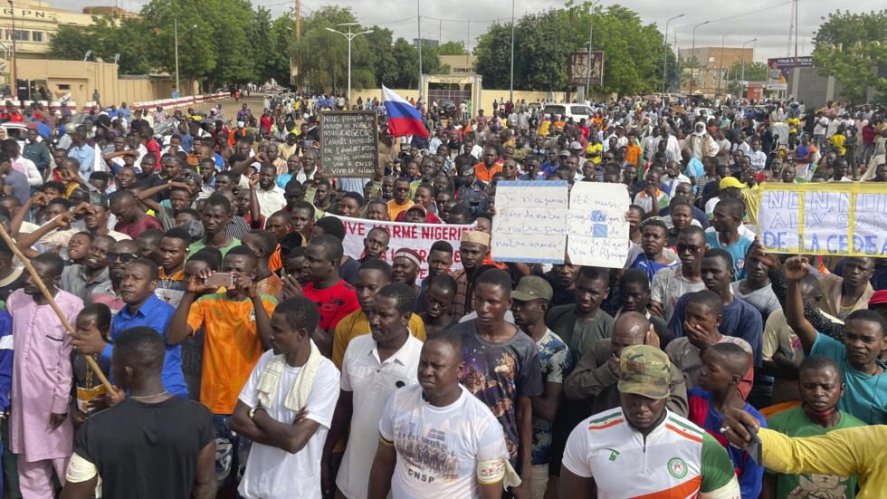 Le Peuple Nigérien Dit 'Non' à la Présence Militaire Française