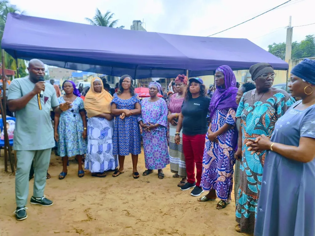 Golfe 7 : Le Maire Aimé Djikounou soutient les femmes d’Awatamé 1 WhatsApp Image 2023 09 15 at 14.37.06