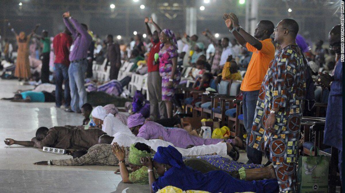 Cultes au Togo : Les clarifications de la direction sur les célébrations en semaine