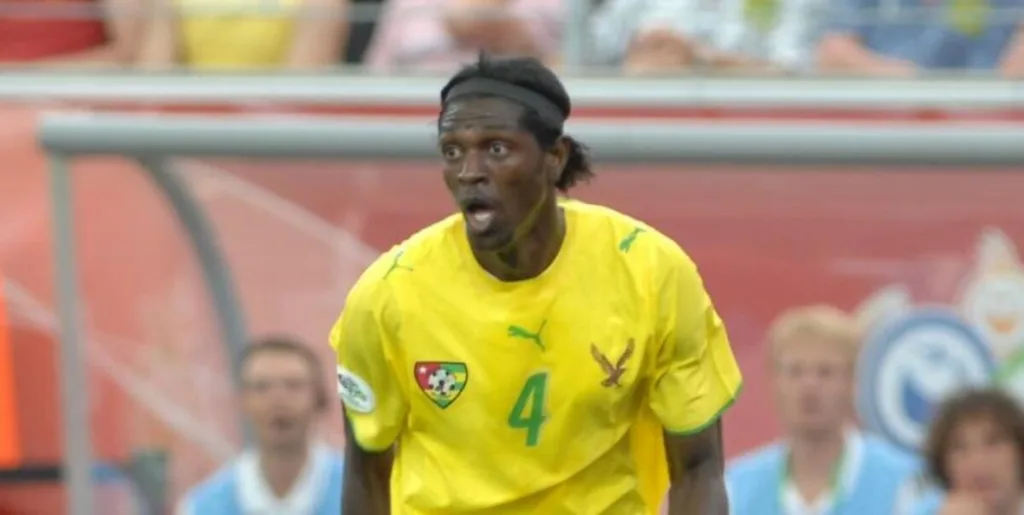 "Je payais 3 millions aux 23 joueurs…", Emmanuel Adebayor sort des dossiers