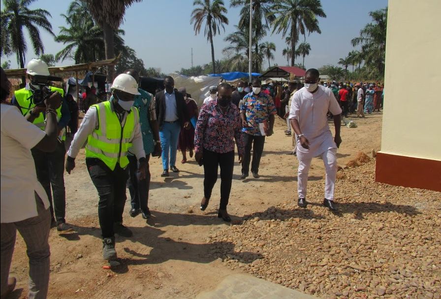 Yoto : La ministre Myriam Dossou-d'Almeida inspecte les chantiers de l’ANADEB