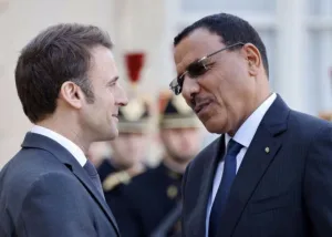 Bazoum Macron