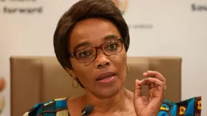 "Ils ont pointé un pistolet sur ma tête" , La ministre sud africaine des transports victime de braquage à main armée