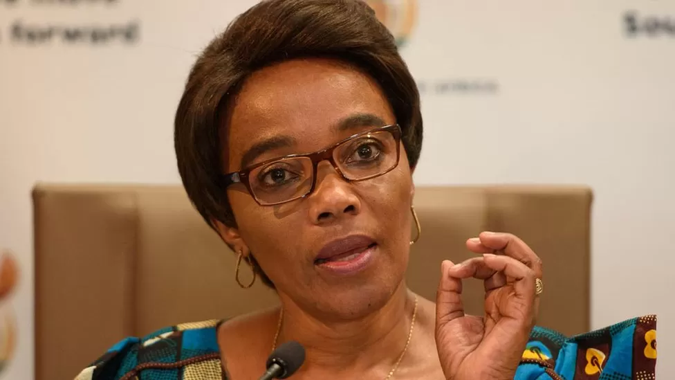 "Ils ont pointé un pistolet sur ma tête" , La ministre sud africaine des transports victime de braquage à main armée