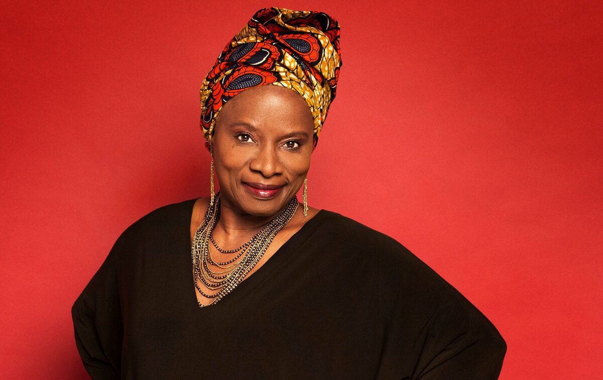 Bella Bellow : Angélique Kidjo rend un hommage émouvant à la diva togolaise