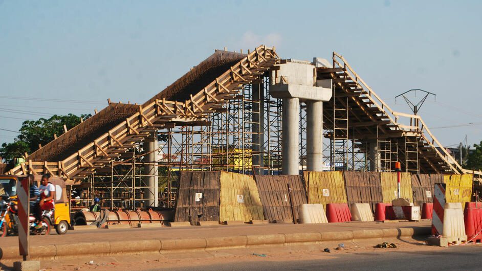 Togo : Bientôt deux autres passerelles à Lomé pour la sécurité des piétons