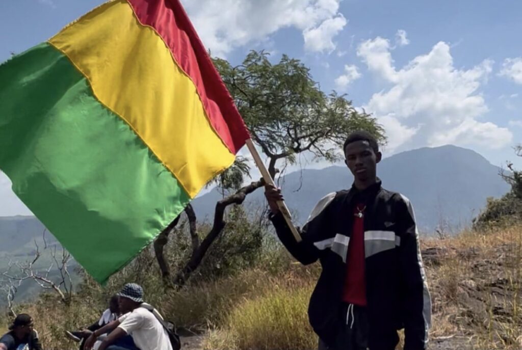 7EEB34BE 0504 4E07 A493 7B786C715D1E