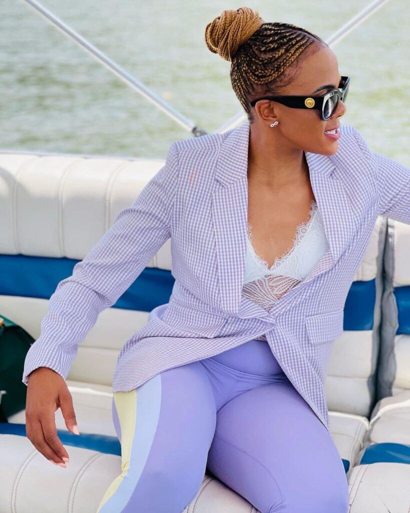 Sundays should come with pause buttons …I started this Sunday with a clean heart. No doubt no tears no fear no worry. Creds @anele.mkwalo