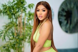 Linda malou Adebayor