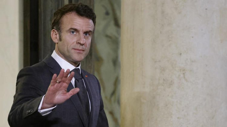 Décès d'Alexeï Navalny : Macron lance de lourdes accusations contre Poutine