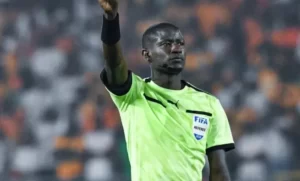 Pierre Atcho : La FIFA annonce une bonne nouvelle à l'arbitre du match Sénégal-Côte d'Ivoire