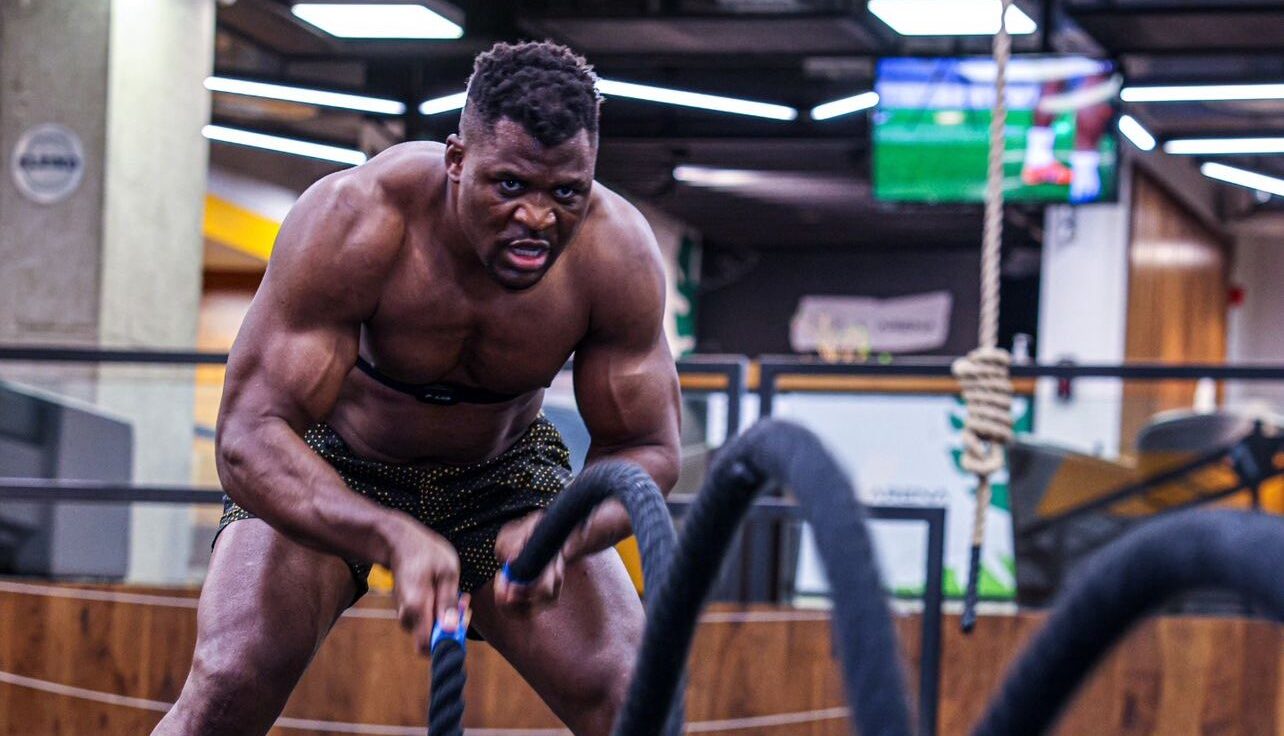 Francis Ngannou : La séance d'entraînement du Camerounais "fait peur" (Vidéo)