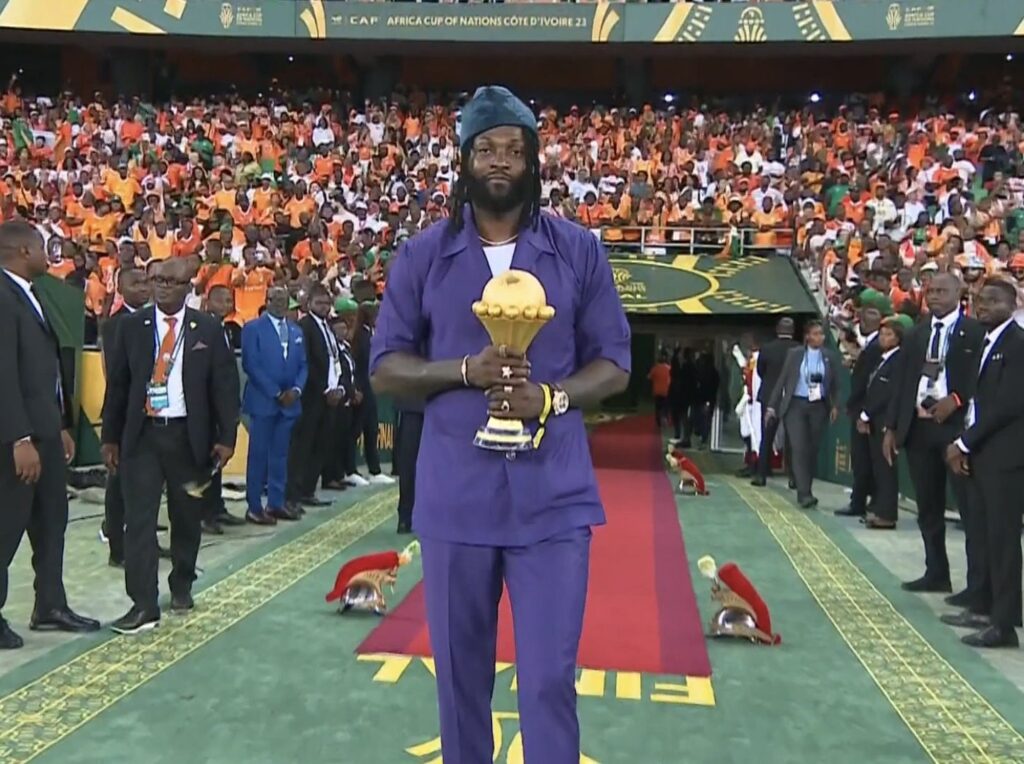 CAN 2023 : Adebayor designé pour apporter le trophée sur la pelouse