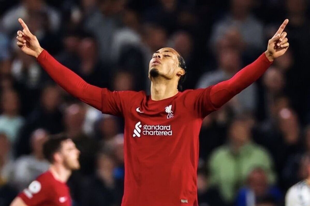 Liverpool : Virgil Van Dijk soulève son premier trophée en tant que capitaine