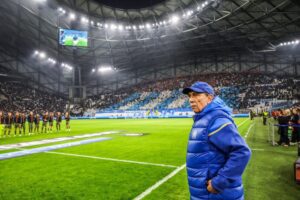 "A mon âge, on vit pour... ", Jean-Louis Gasset répond aux critiques sur son âge