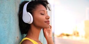 Saint-Valentin : 10 chansons togolaises parfaites pour les amoureux