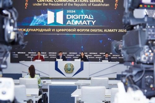 Kazakhstan : Cina Lawson représente le Togo au Forum Digital Almaty 2024