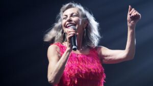 France : Une chanteuse accuse son beau-père de viol