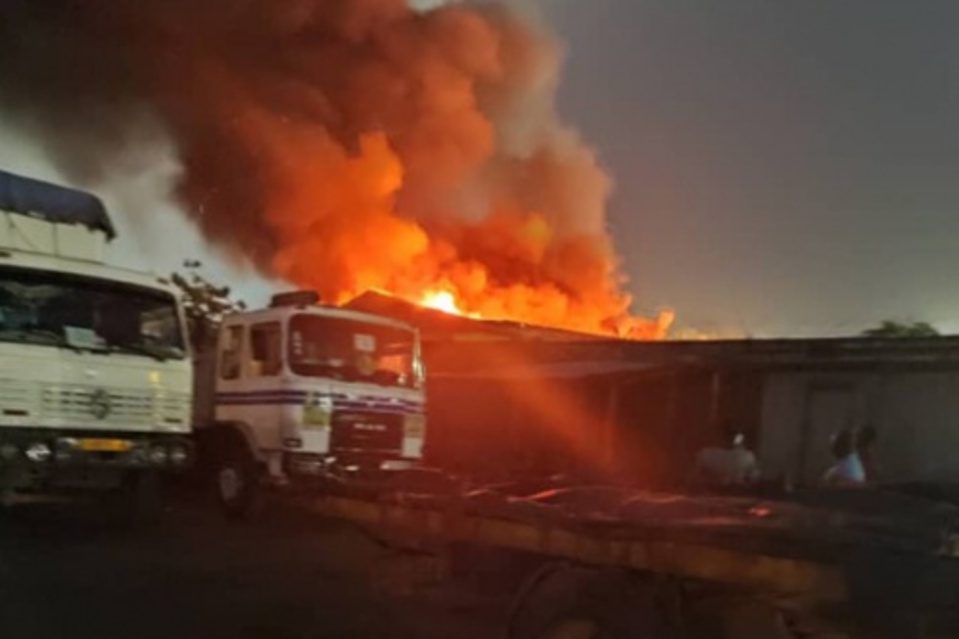 Incendie au port de Lomé : Le ministère de l'Economie maritime fait des précisions