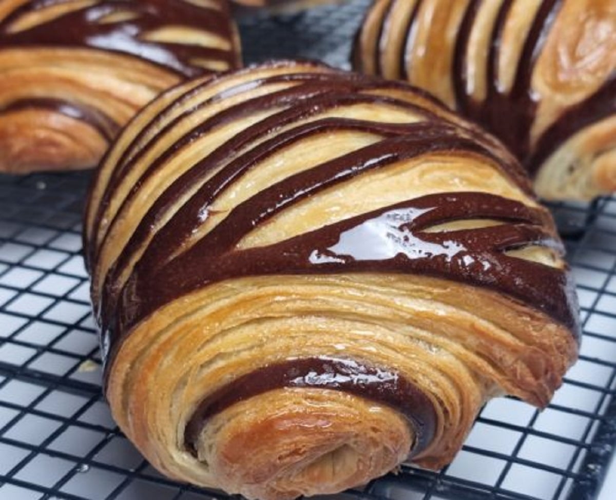 Croissant pain au chocolat