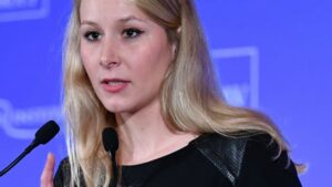 "Cette femme ne chante pas en français", Une ex-députée s'en prend à Aya Nakamura