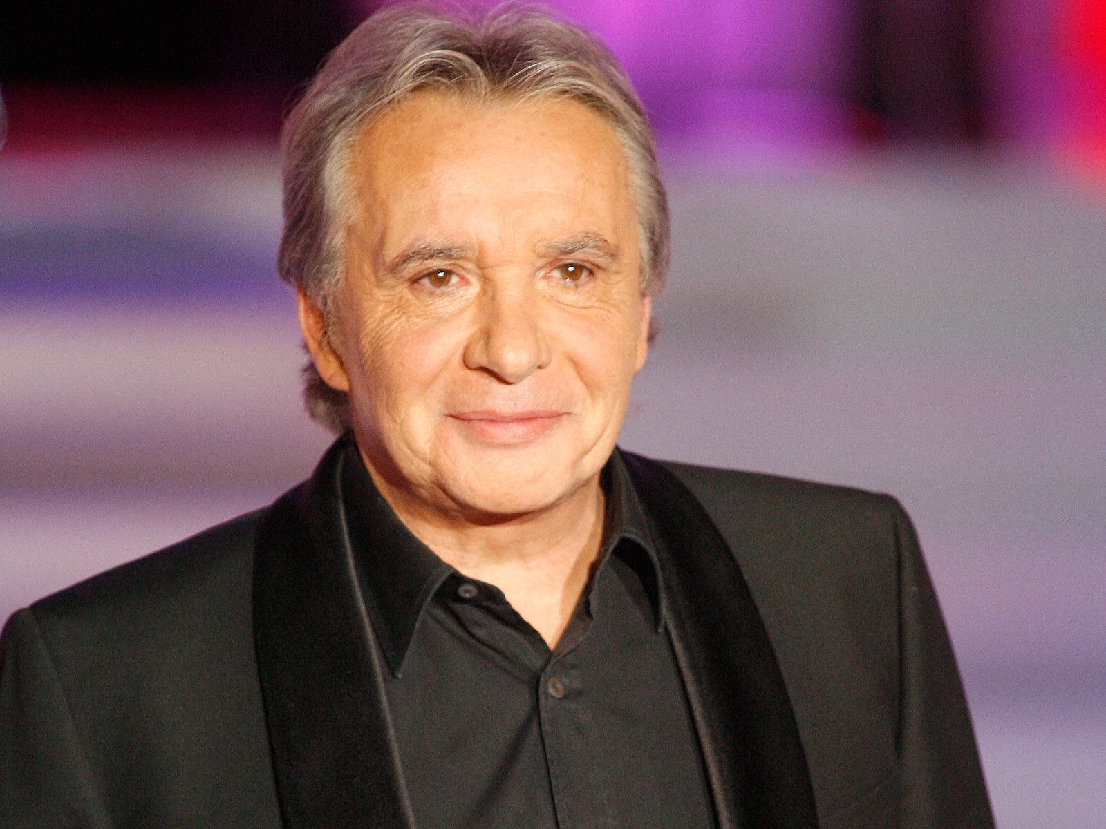 Michel Sardou : Mauvaise nouvelle pour les fans du chanteur