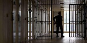 France : Un détenu se suicide avec la lame de son rasoir