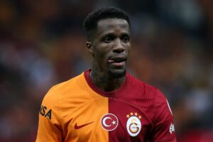 Wilfried Zaha : Un bombe lâchée sur son avenir au Galatasaray