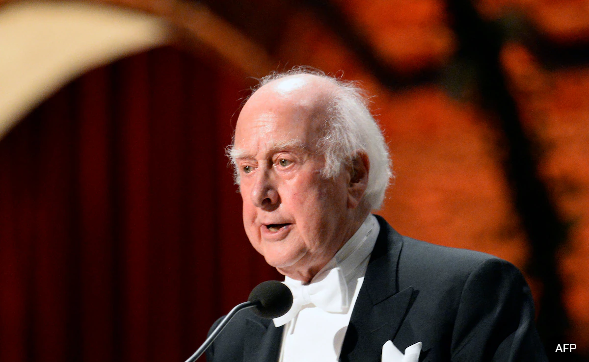 Peter Higgs : Le prix Nobel de physique est mort à 94 ans