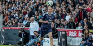 Zinedine Zidane, âgé de 51 ans, renfile ses crampons et opère la magie (VIDEO)
