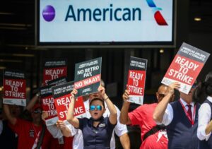 États-Unis : Le personnel d'American Airlines font appel à Biden