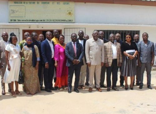 cc4f48d7a6560725939ecbb441dd1642 L