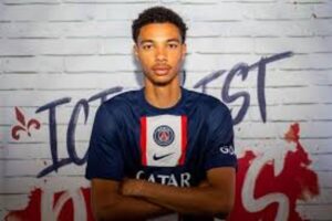 Hugo Ekitike dit non aux Lions du Cameroun