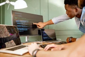 Une structure recrute un développeur Frontend senior