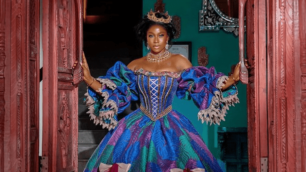 Bridgerton saison3 : Découvrez Les plus beaux looks de la première à Johannesburg 2 image 10