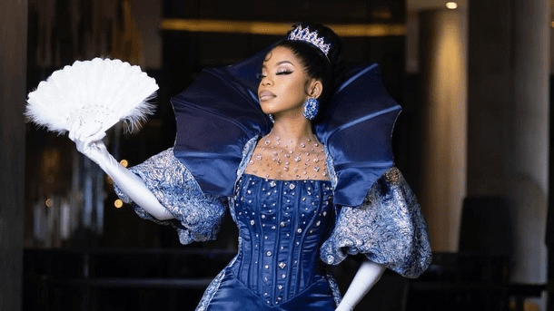 Bridgerton saison3 : Découvrez Les plus beaux looks de la première à Johannesburg 3 image 11