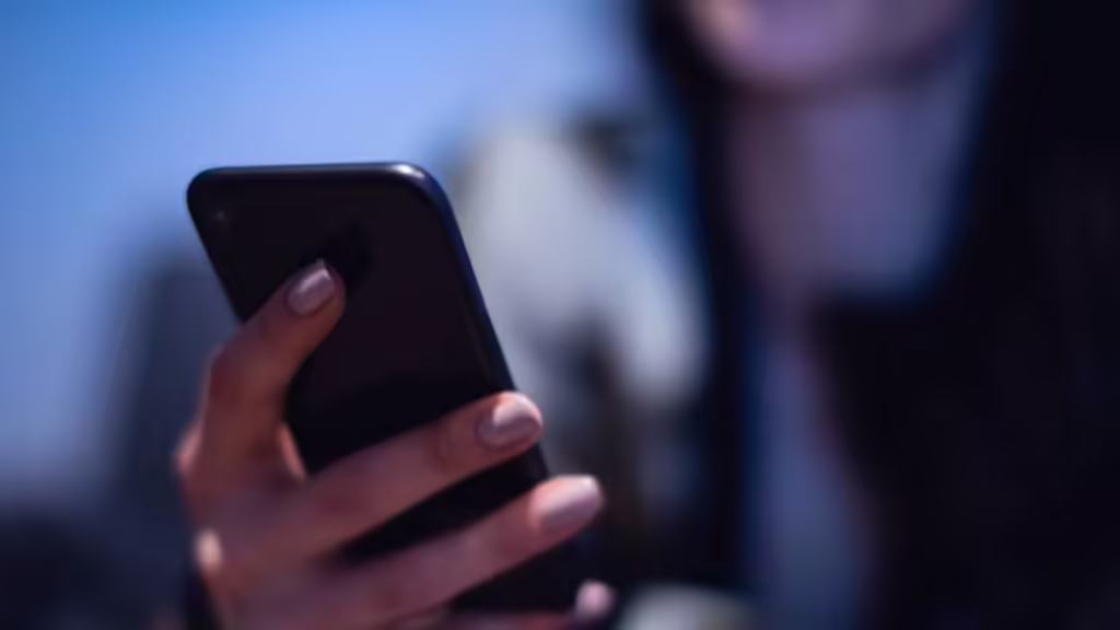 "Guide sur la Sextorsion", Une enquête de la BBC expose un phénomène dangereux des Réseaux sociaux