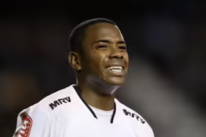 "C'est un prisonnier exemplaire", la nouvelle vie de Robinho en prison