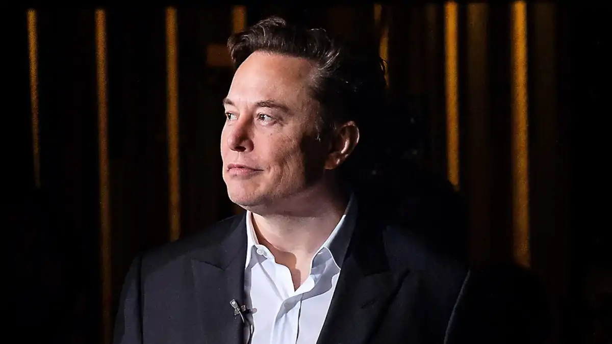 Elon Musk : Le milliardaire menace de bannir les appareils Apple de ses entreprises